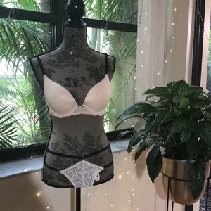 🦋NWT VICTORIA SECRET SET 34 C /S